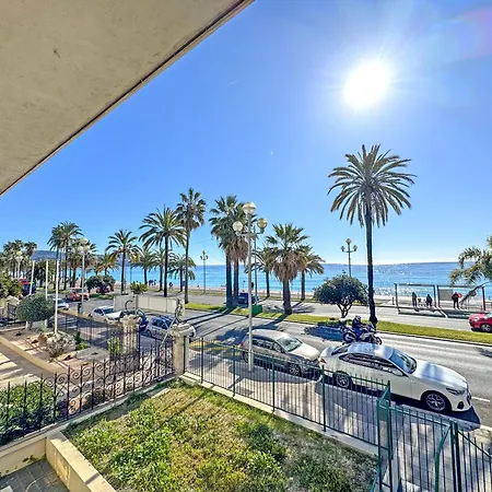Cariatides - Promenade Apartment