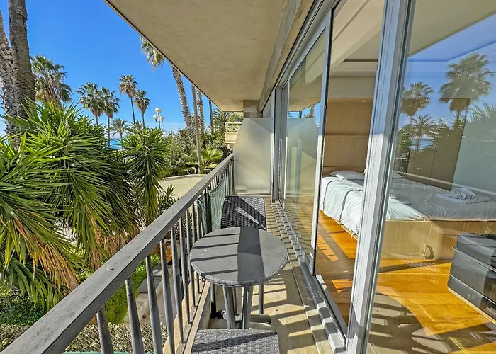 Cariatides - Promenade