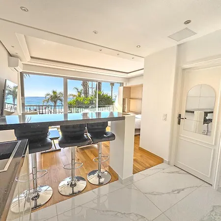 Apartment Cariatides - Promenade *